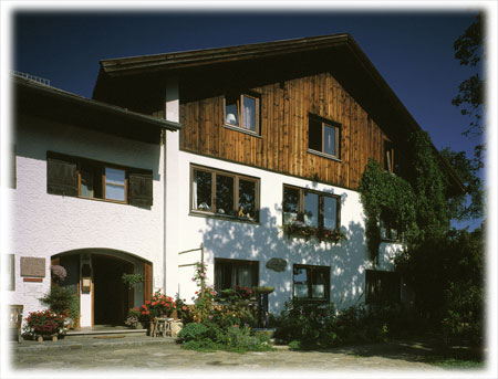 Haus am Weiher - Ferienwohnungen in Schwangau mit Blick auf Schloss Neuschwanstein